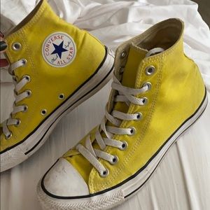 Yellow Converse!